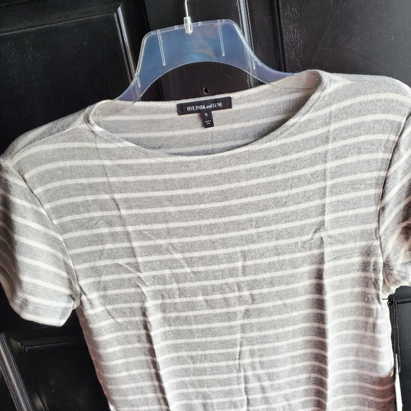 HYE PARK and LUNE Supersoft Gray & White  T-Shirt - Picture 2 of 12